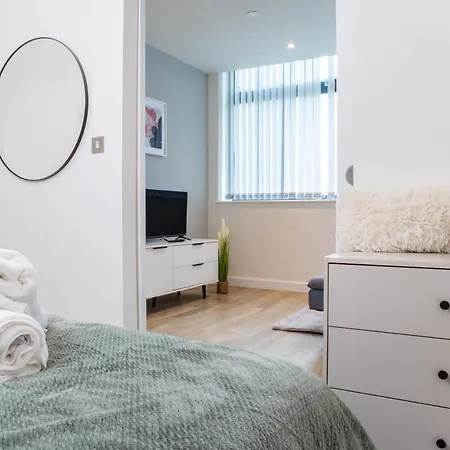 Lavish Living Huge Long Term Savings For Contractors Relocators Profressionals Apartment Manchester Exterior photo