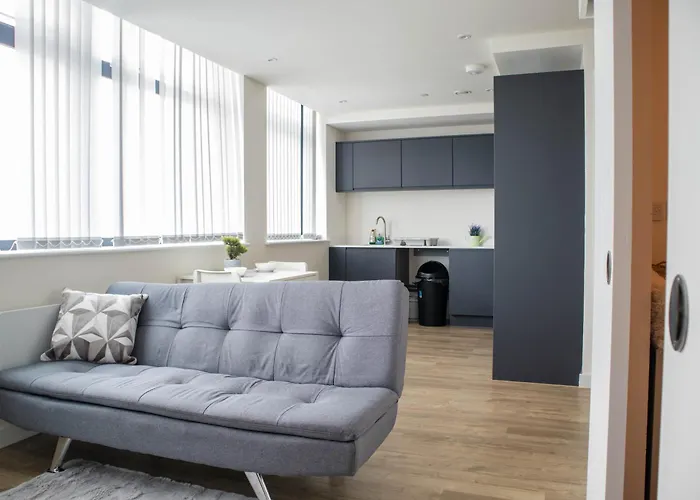 Lavish Living Huge Long Term Savings For Contractors Relocators Profressionals