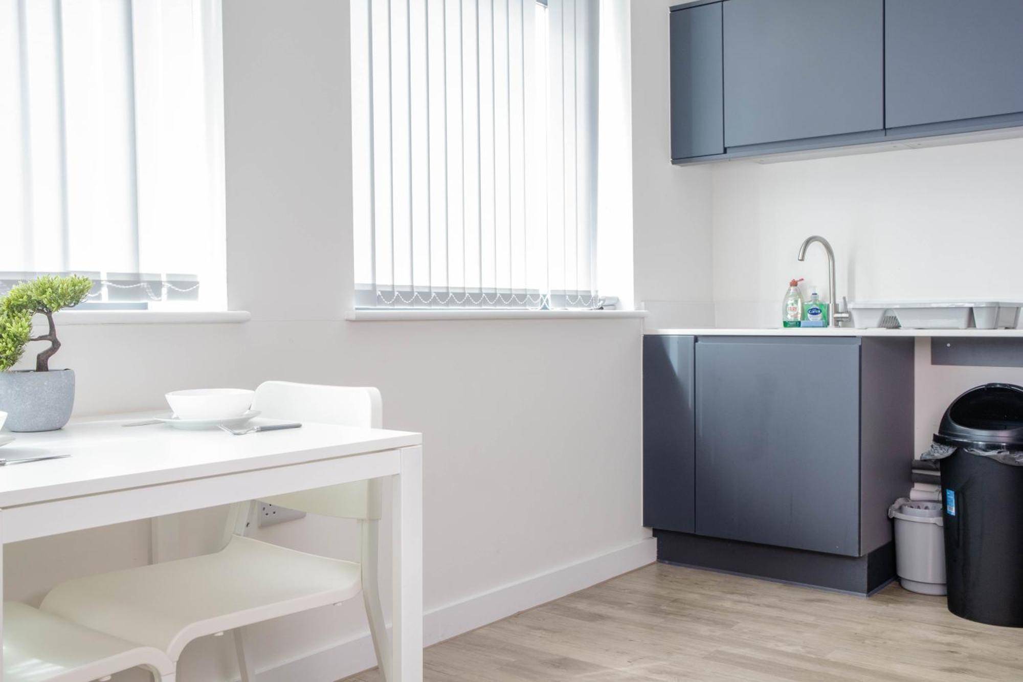 Lavish Living Huge Long Term Savings For Contractors Relocators Profressionals Apartment